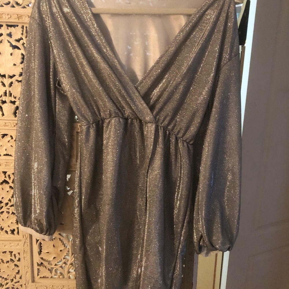 Dress - Picture 3 of 4
